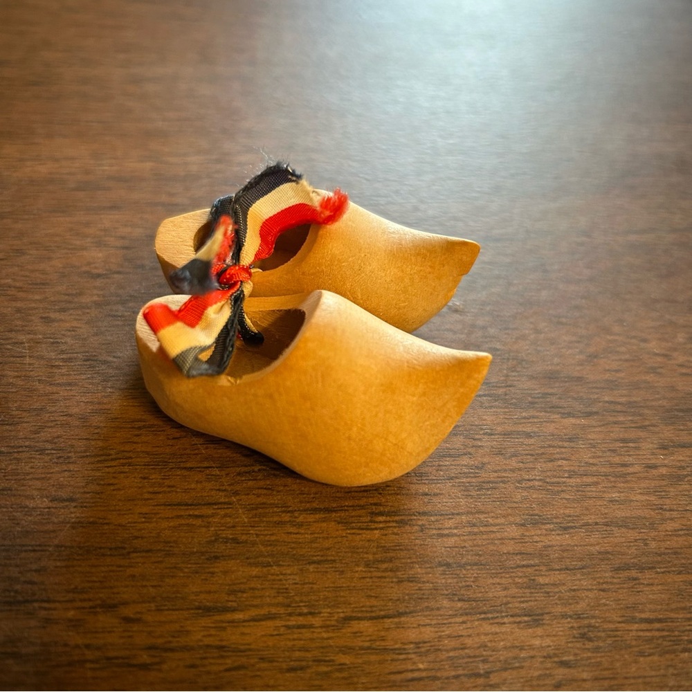 Small Vintage Wooden Dutch Doll Shoes Clogs Made In Holland 2 Inch Ribbon